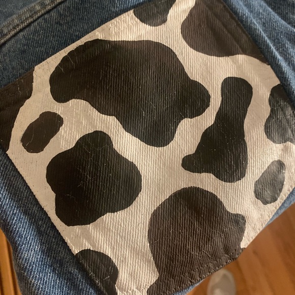 Hand painted cow print jeans - Picture 6 of 6